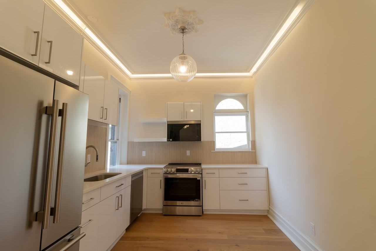 17 N Pearl St - Photo 2 of 26