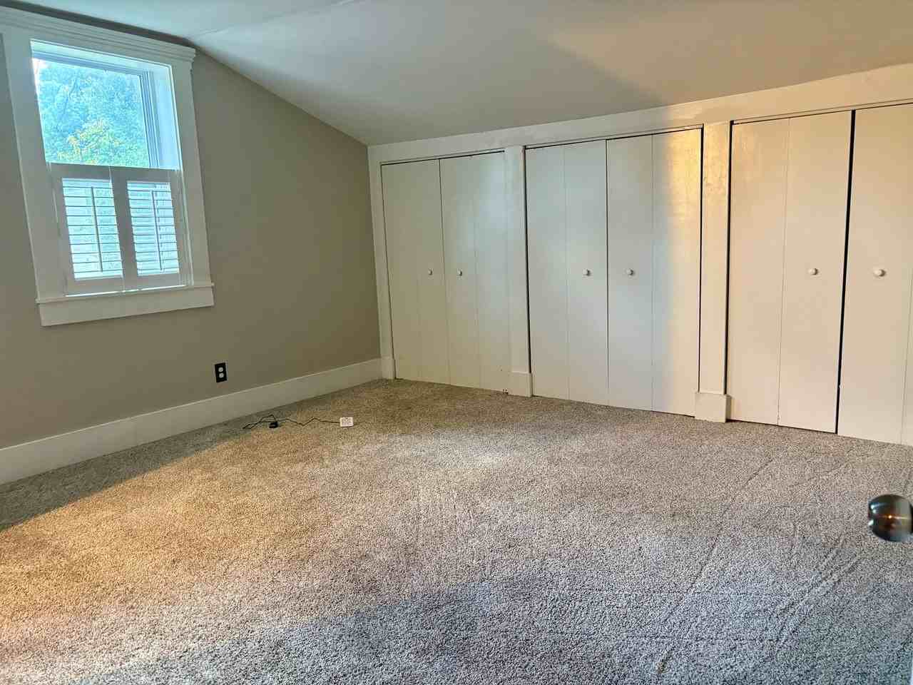 118 E Oak St - Photo 3 of 12