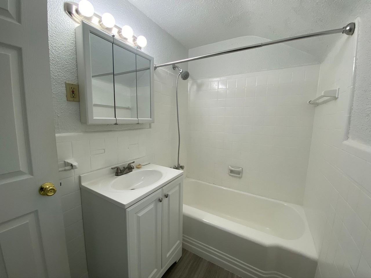 4443 Clairton Blvd - Photo 7 of 36