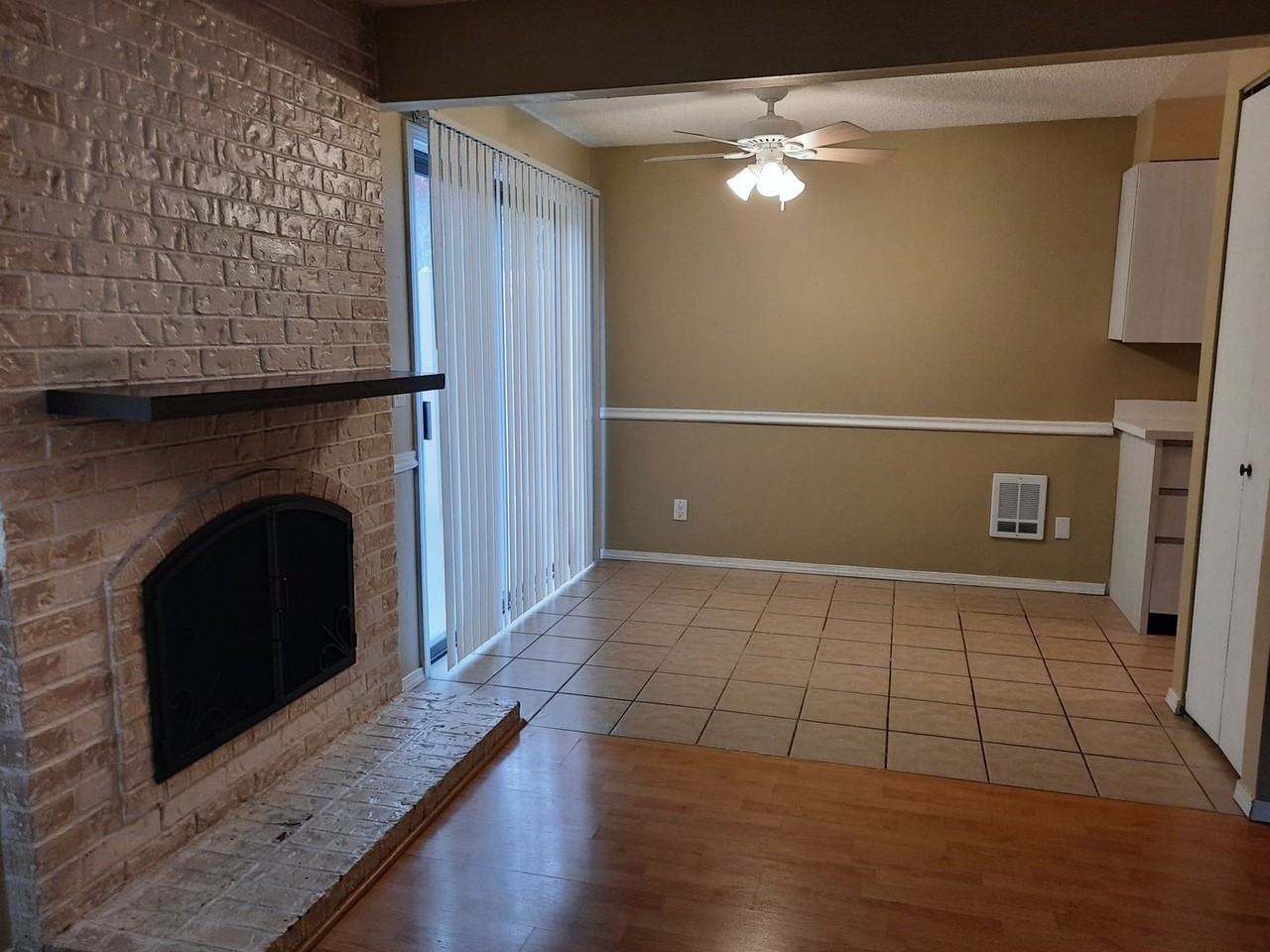 2820 Garden Ct #B - Photo 4 of 15