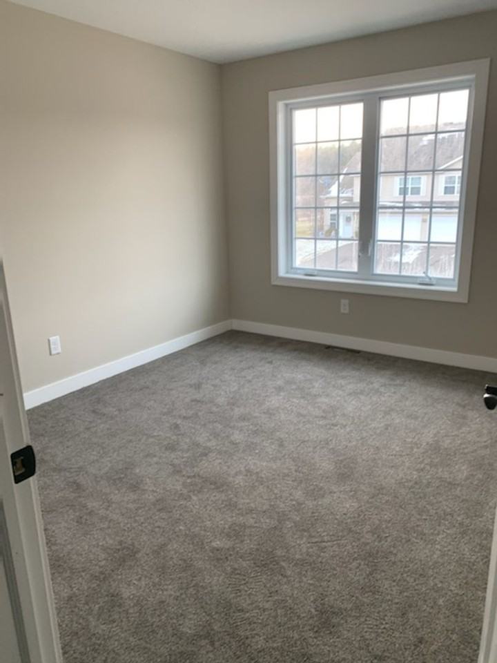 537 Meadow Ln - Photo 4 of 7