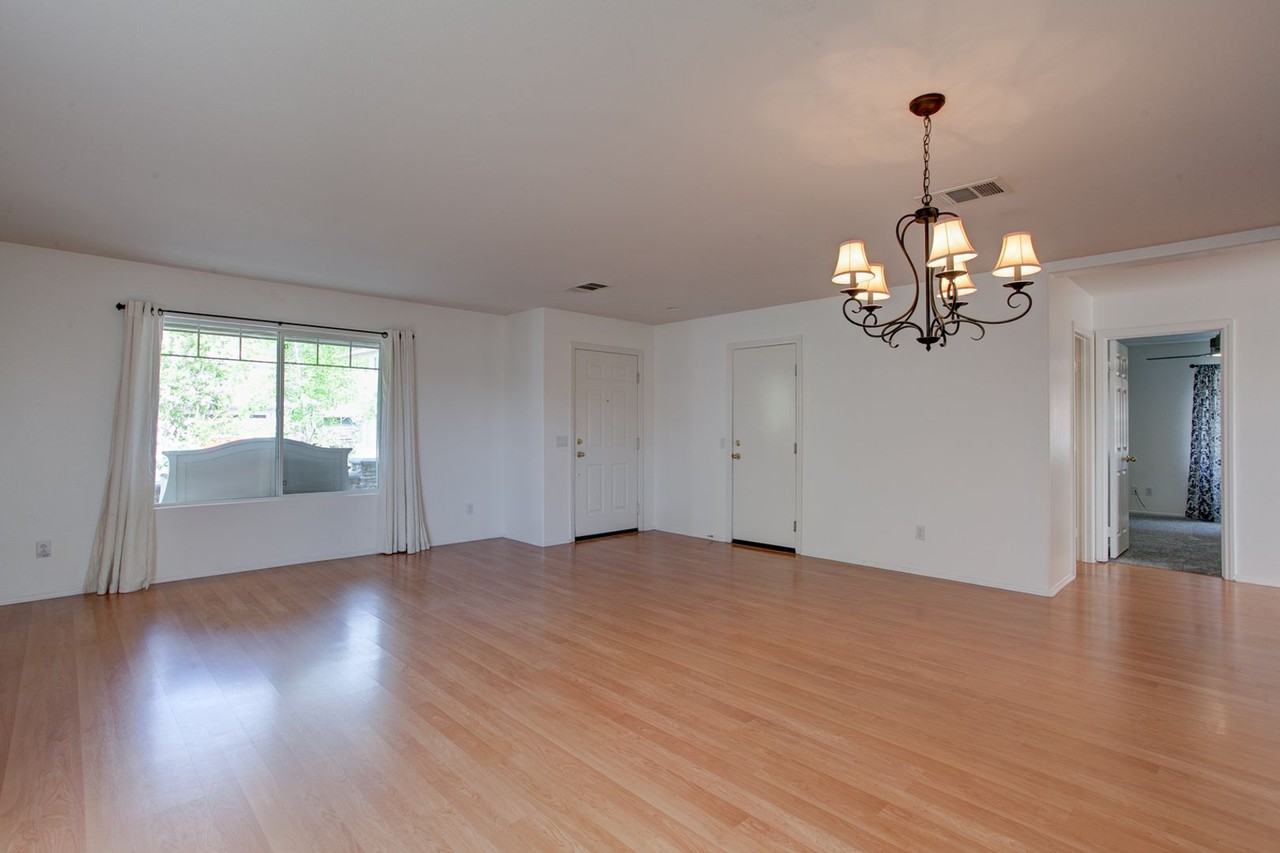 21176 Cimarron Way - Photo 5 of 34