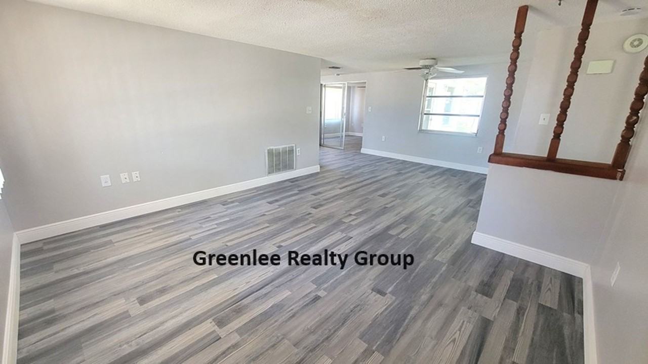 9202 Suffolk Ln - Photo 4 of 21