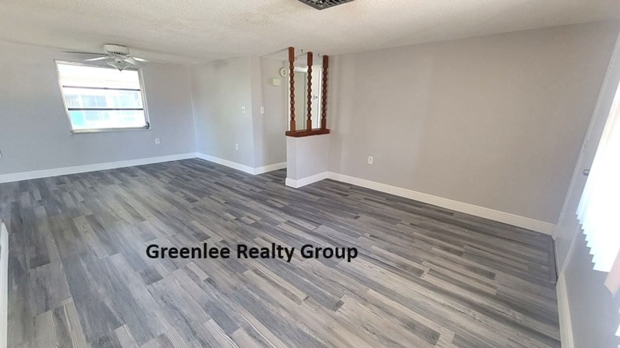 9202 Suffolk Ln - Photo 5 of 21
