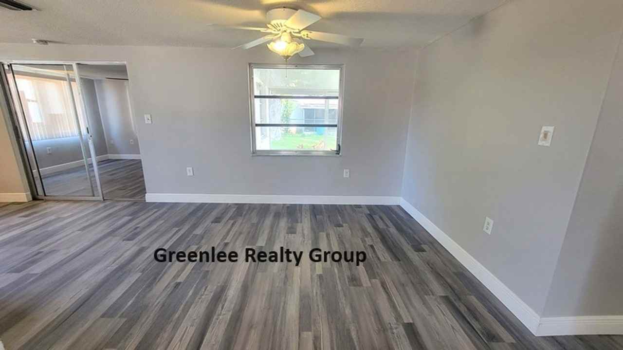 9202 Suffolk Ln - Photo 6 of 21