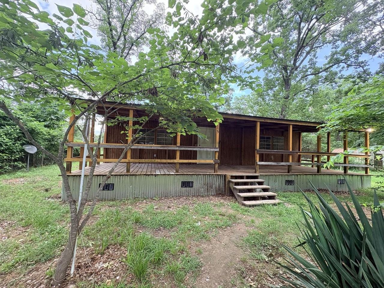 115 Van Horn Dr - Photo 2 of 23