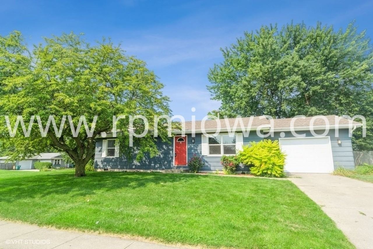 300 5th Ave Nw