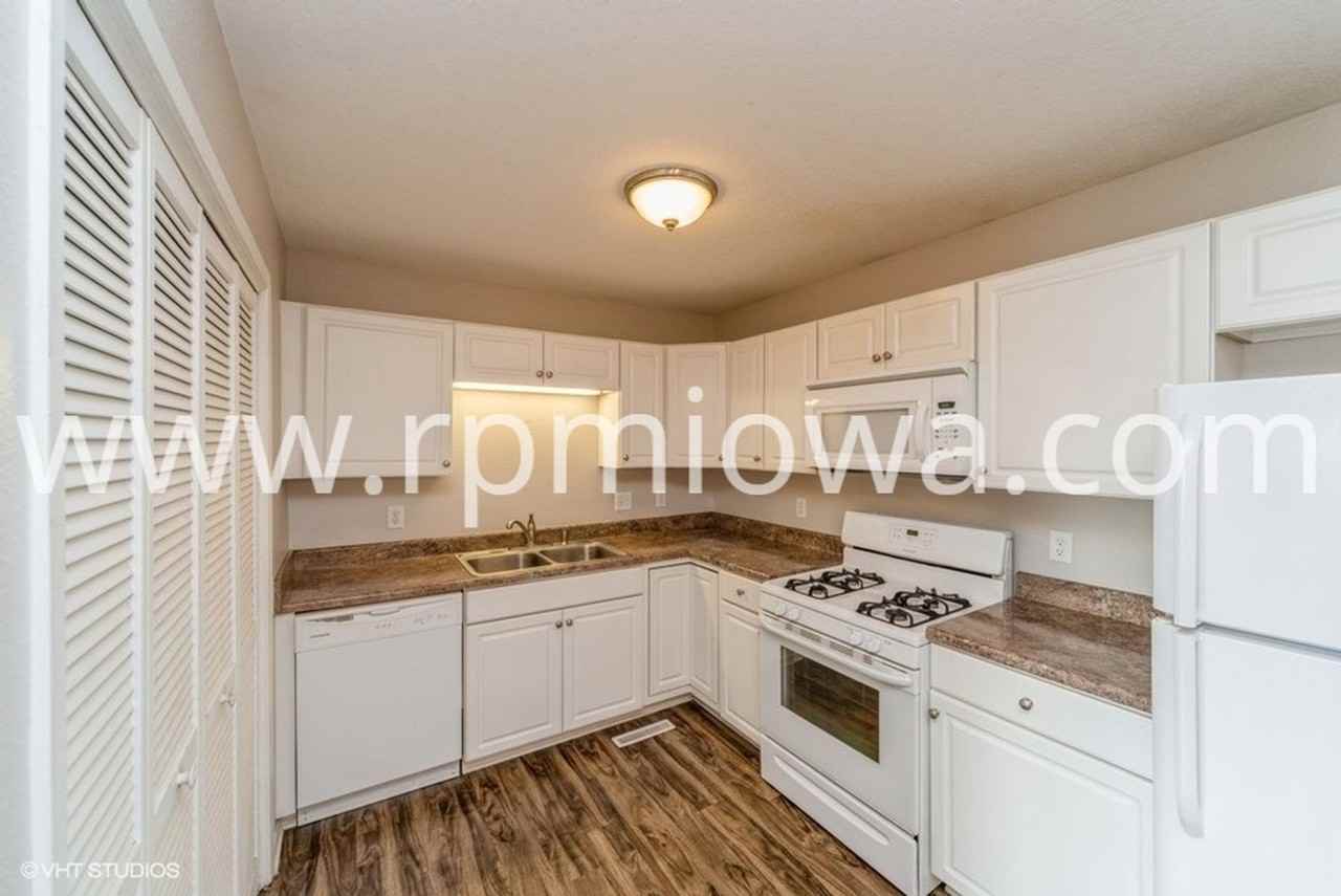 300 5th Ave Nw - Photo 6 of 16