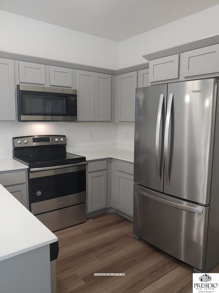 1816 W Eaglewood Dr #P303 - Photo 3 of 24