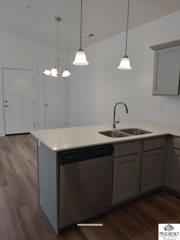 1816 W Eaglewood Dr #P303 - Photo 4 of 24