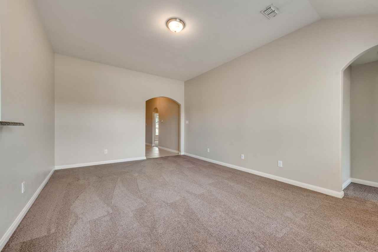 2106 Bluebell - Photo 2 of 18