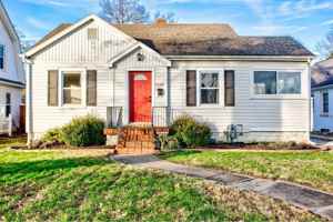 featured image of 2174 Washington Ave