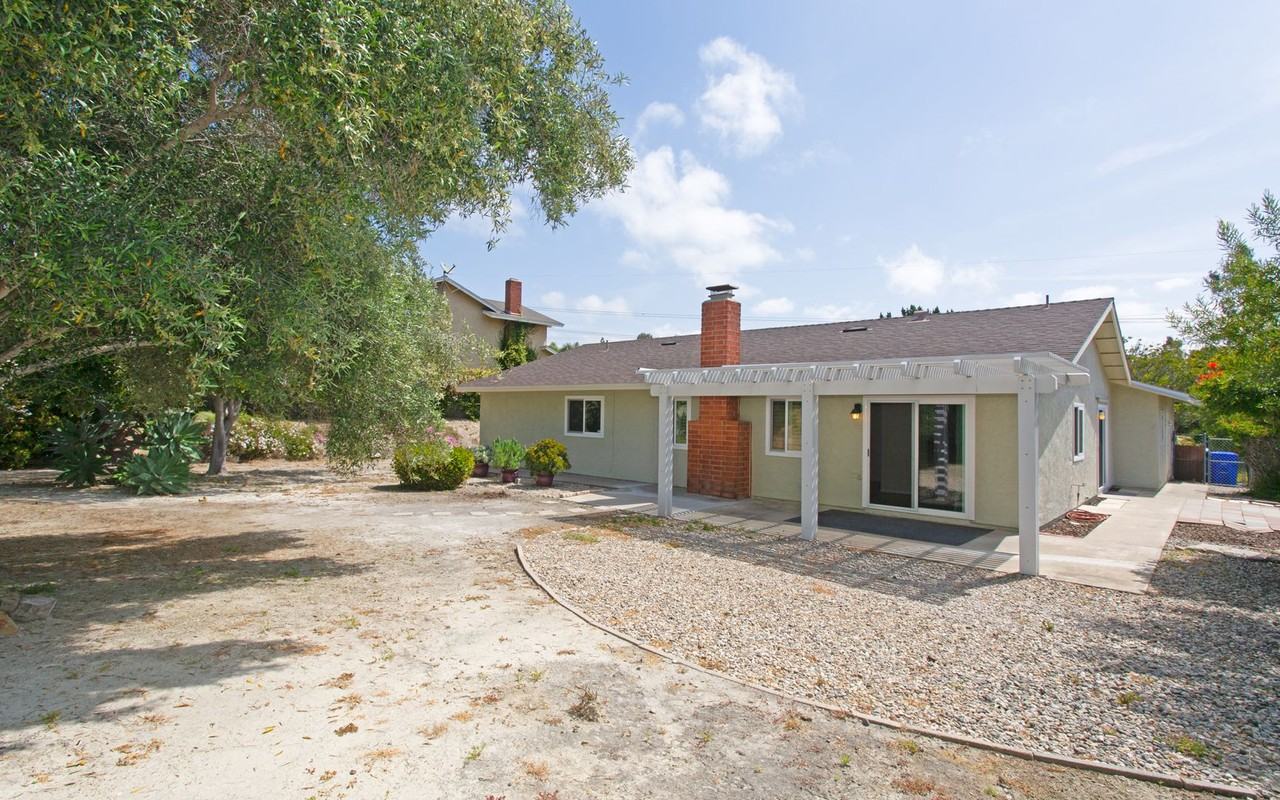 3407 Santa Clara Way - Photo 4 of 24