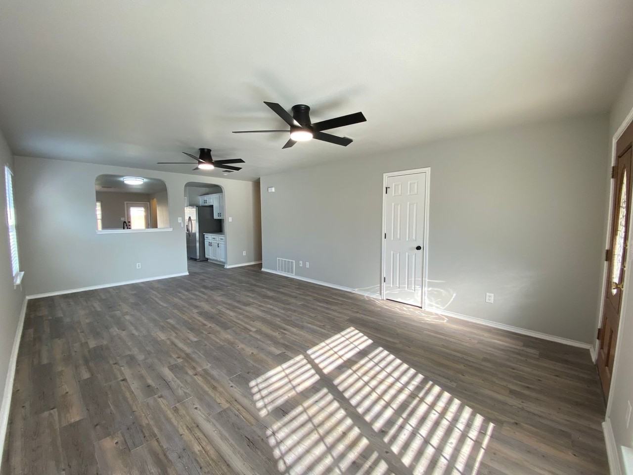 303 Cardinal Way - Photo 7 of 33