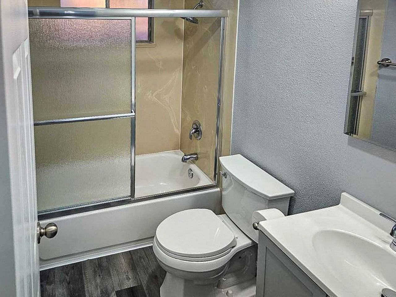 1524 Glazier Dr - Photo 7 of 10