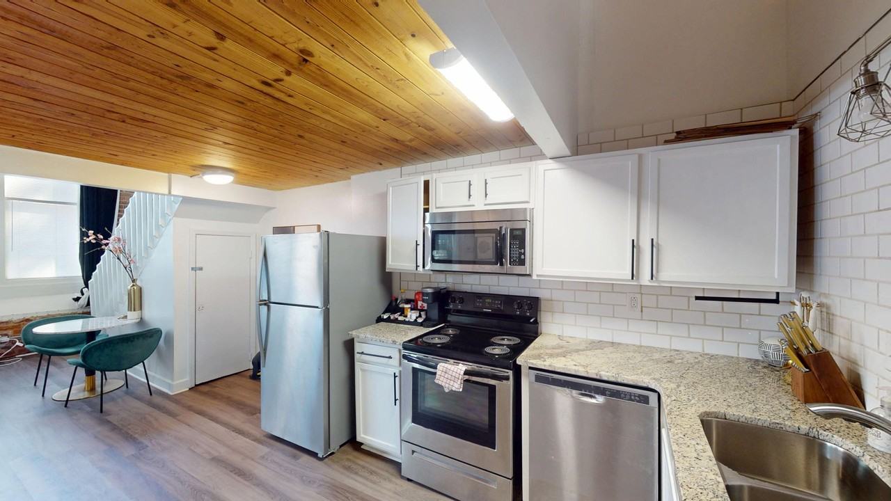 201 Hoskins Rd #111 - Photo 4 of 20