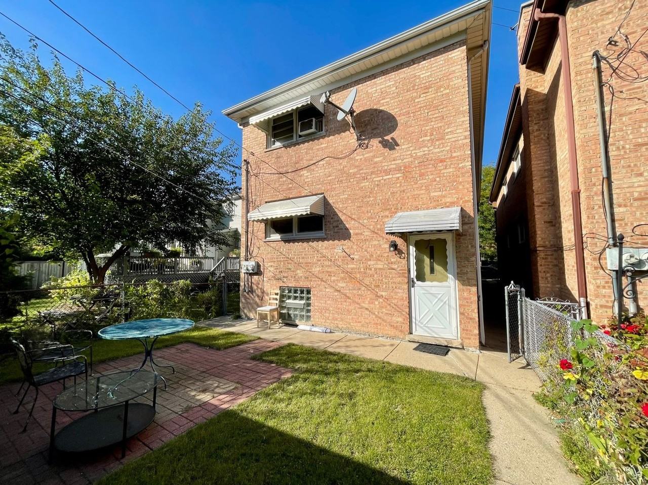 5647 W Lawrence Ave - Photo 7 of 24