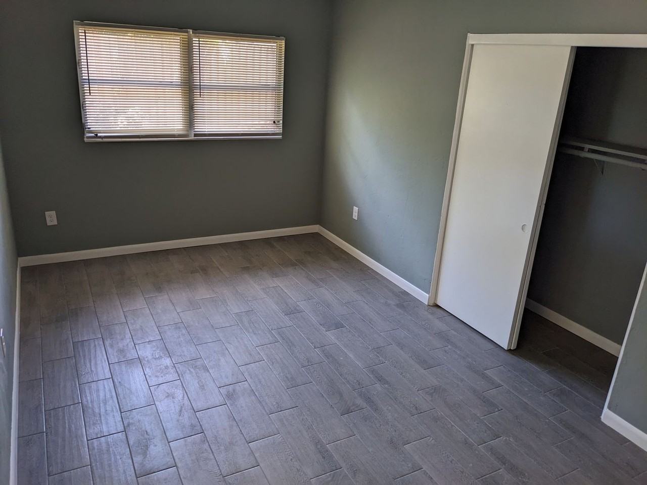 3701 Ferguson St - Photo 5 of 19