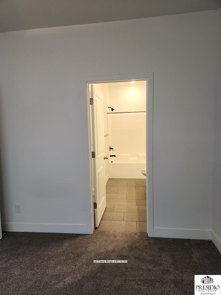 862 W 480 S #1 - Photo 3 of 41