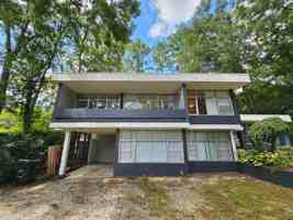 featured image of 2818 Sw 2nd Ave