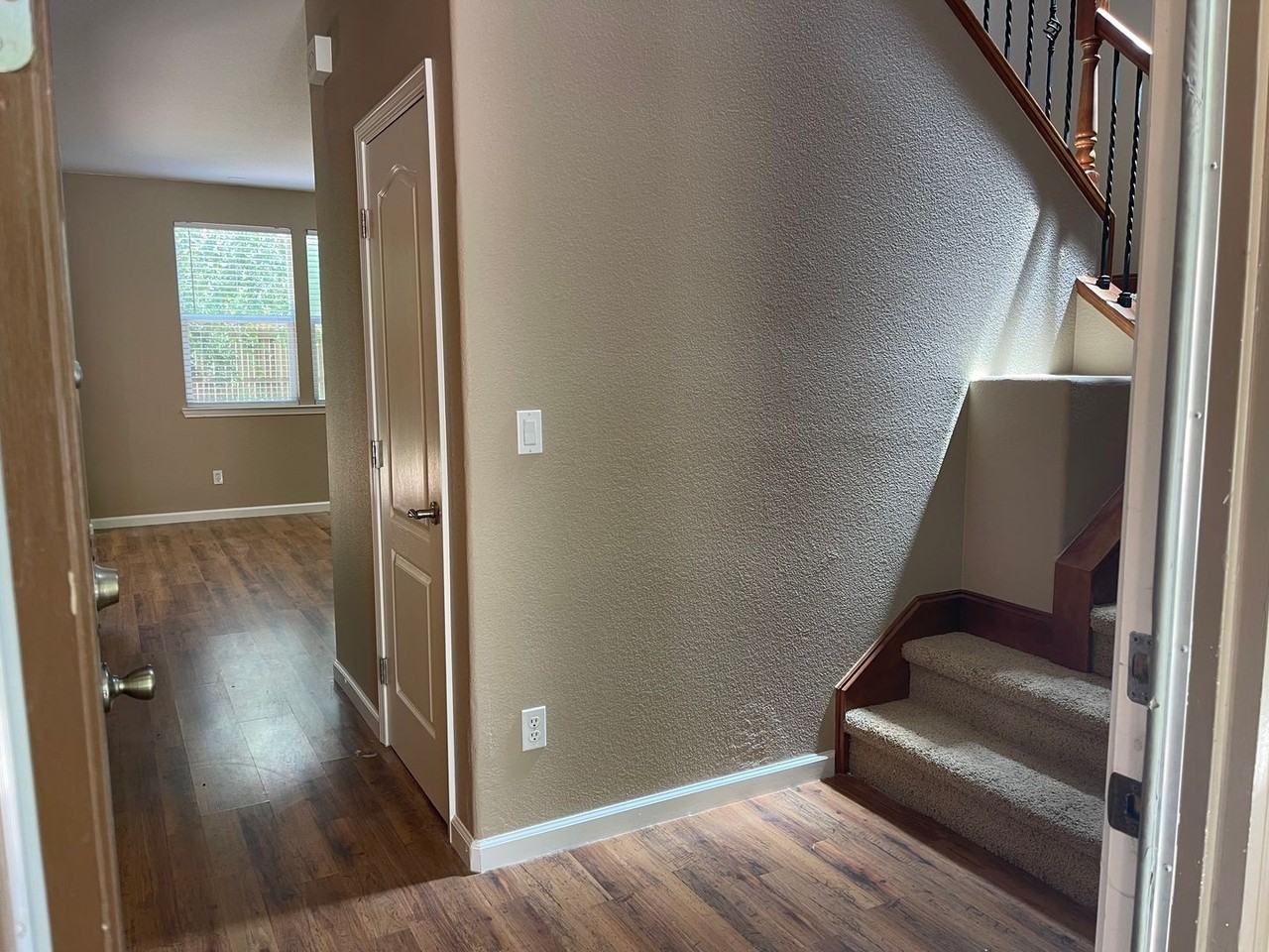 179 Gold Creek Dr - Photo 3 of 41