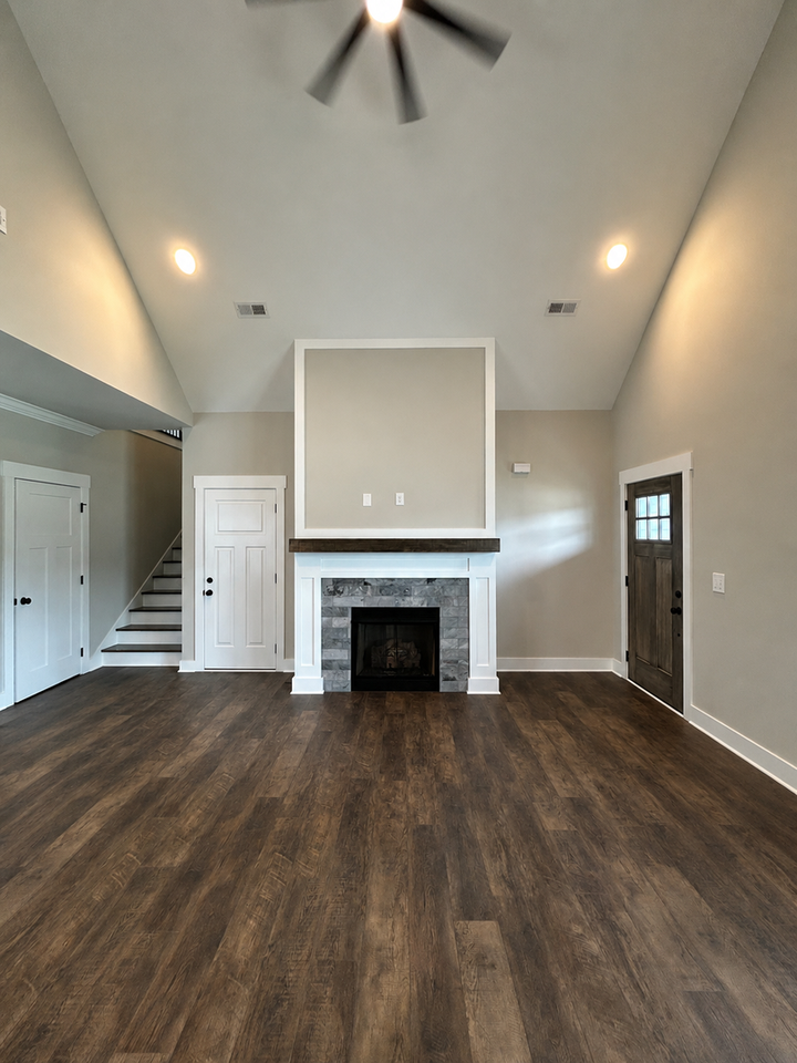 555 Willow Grove Ct - Photo 2 of 14