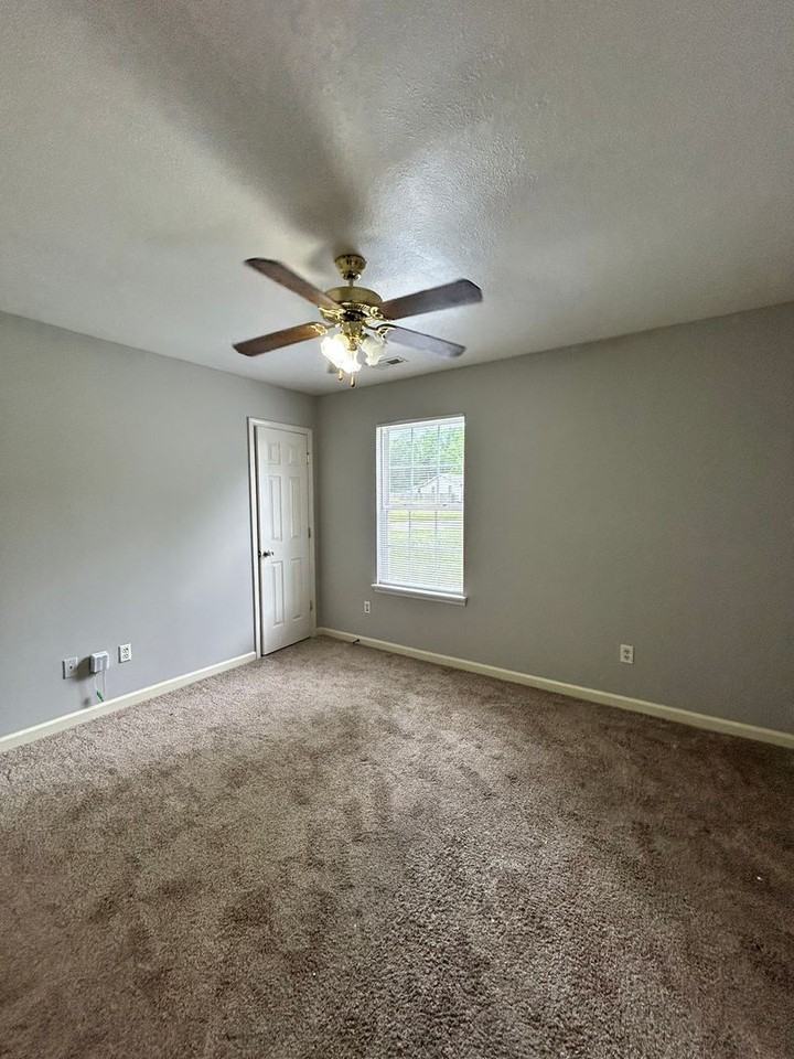 108 Biltford Ave - Photo 6 of 9
