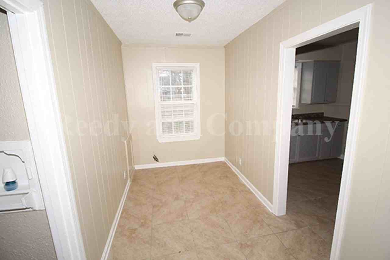 2977 N Radford Rd - Photo 5 of 15