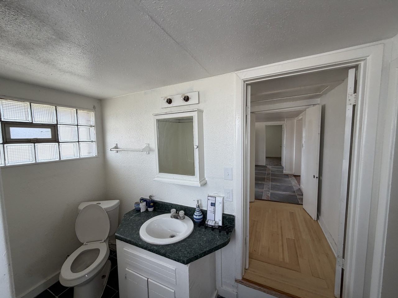 1817 N Union Ave #1 - Photo 4 of 8