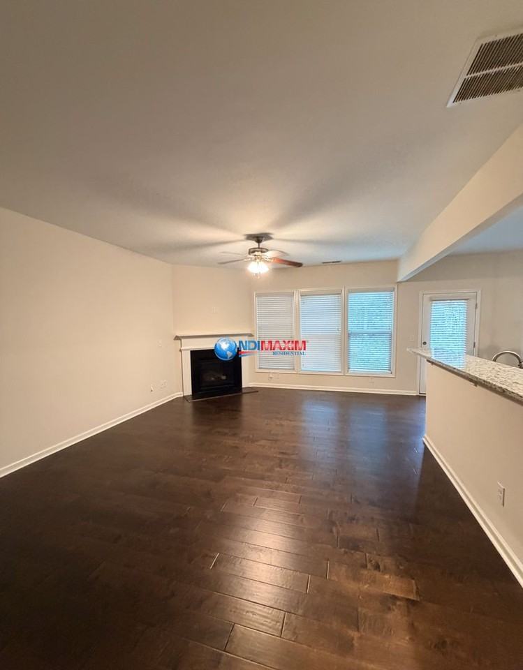 13404 Gardiner Ln - Photo 2 of 12