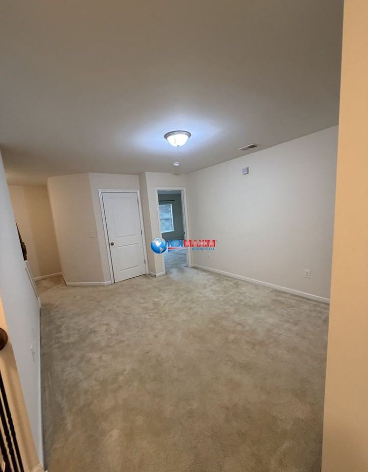 13404 Gardiner Ln - Photo 6 of 12