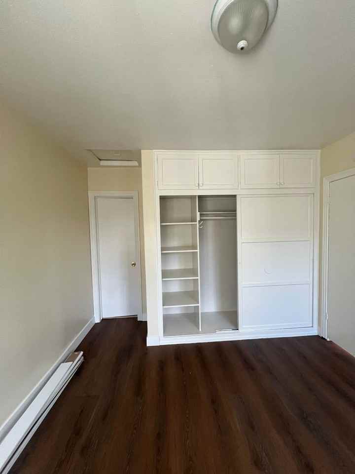 16217 Prairie Ave - Photo 3 of 6