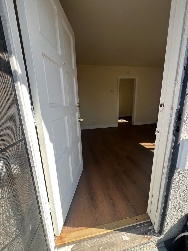 16217 Prairie Ave - Photo 5 of 6
