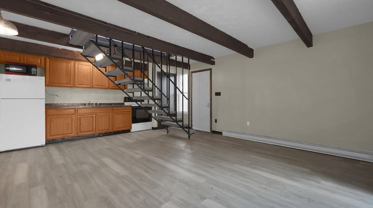 2483 Courtright Rd - Photo 6 of 19