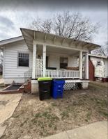 featured image of 821 N Oakland Ave