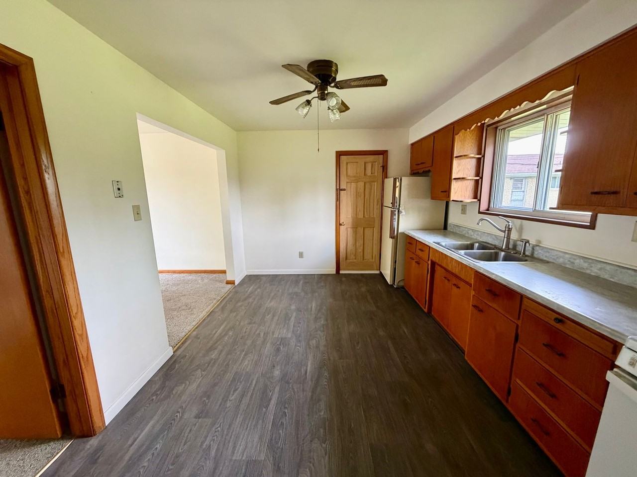 1001 Basilone Dr - Photo 3 of 13