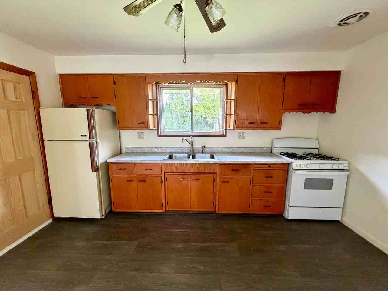 1001 Basilone Dr - Photo 4 of 13