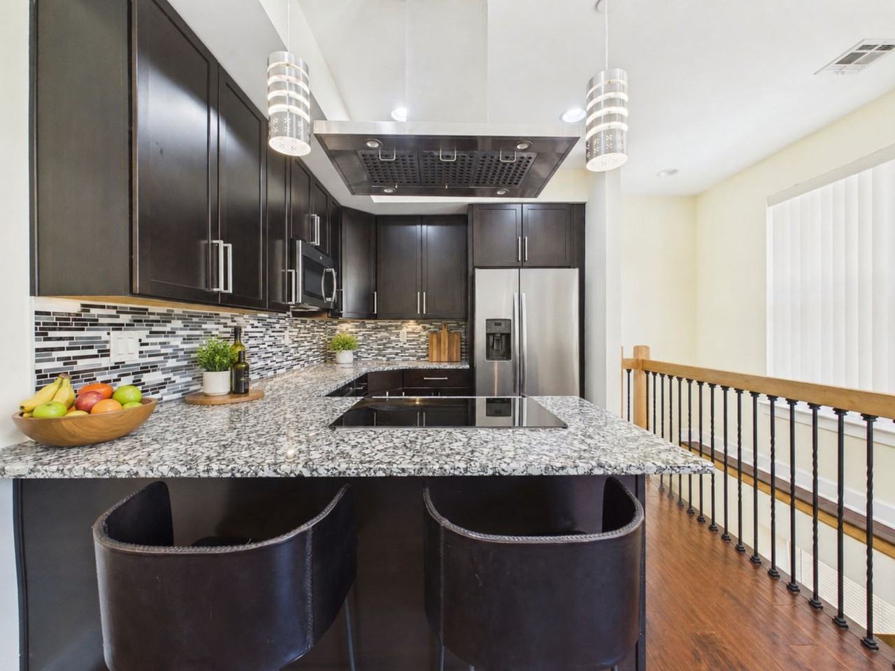 714 N Chadwick St - Photo 4 of 28