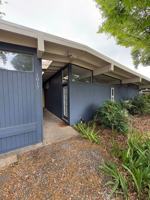 featured image of 1017 E 8th St