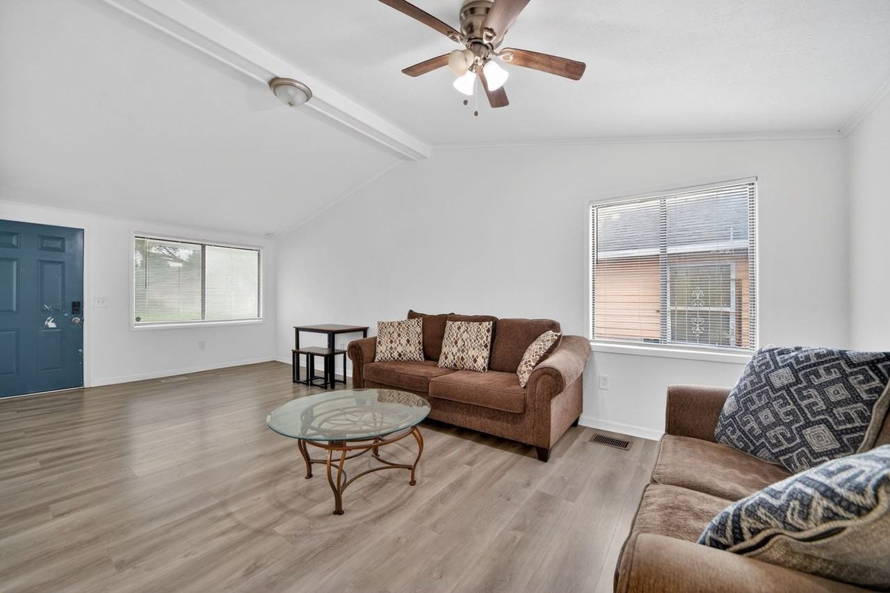 2314 W South St - Photo 2 of 24