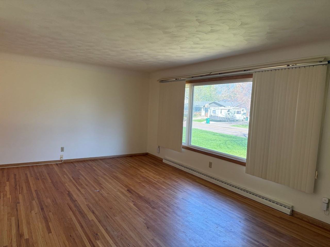 1764 Skillman Ave W - Photo 5 of 14
