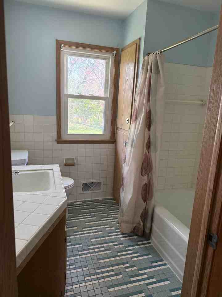 1764 Skillman Ave W - Photo 6 of 14
