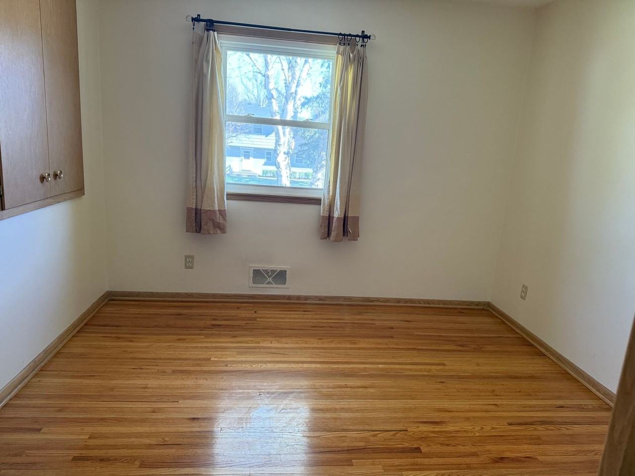 1764 Skillman Ave W - Photo 7 of 14
