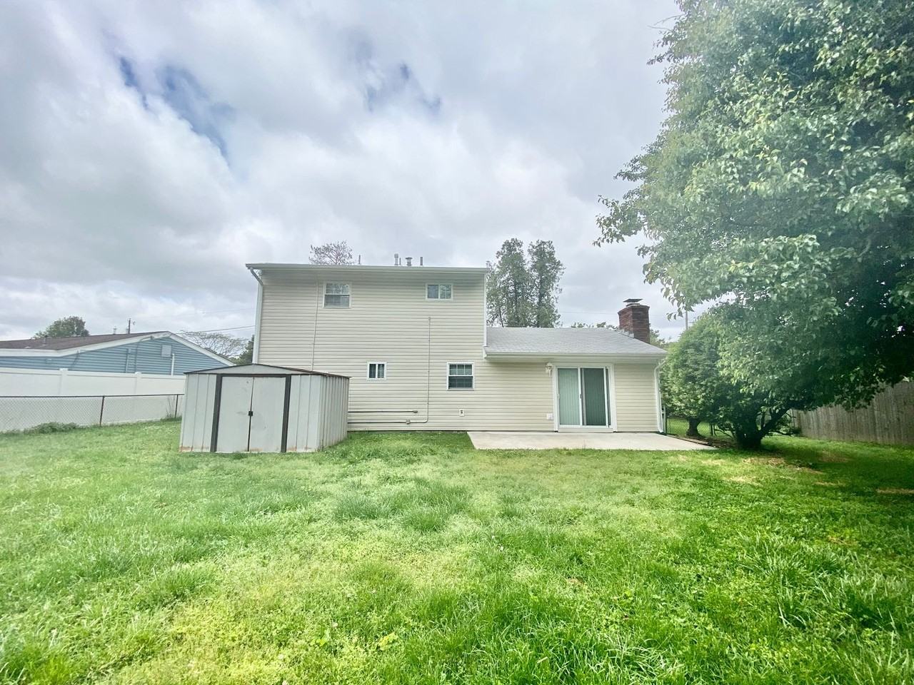 4929 Whitman Ln - Photo 2 of 33
