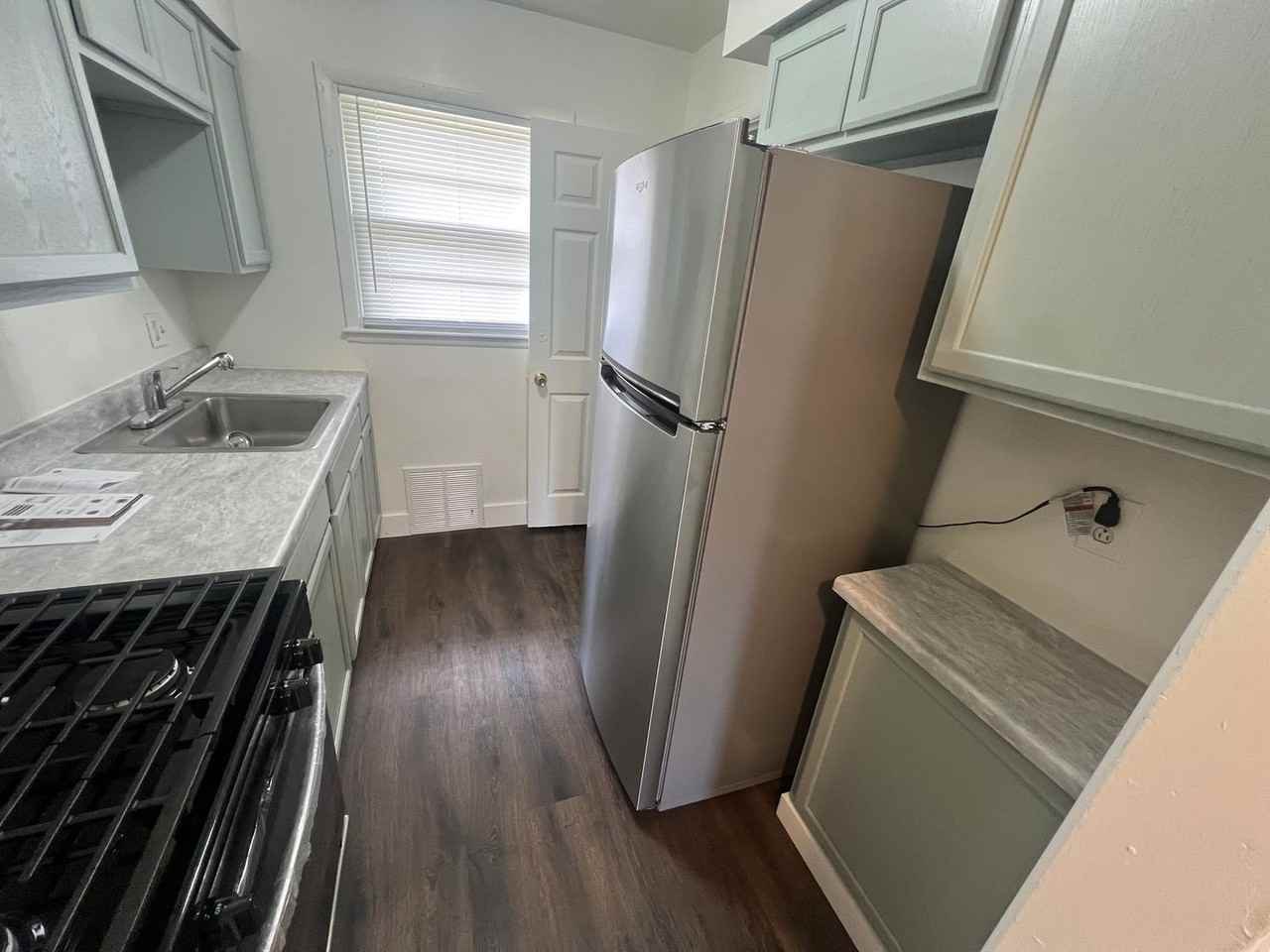 4415 E Linwood Blvd - Photo 2 of 4