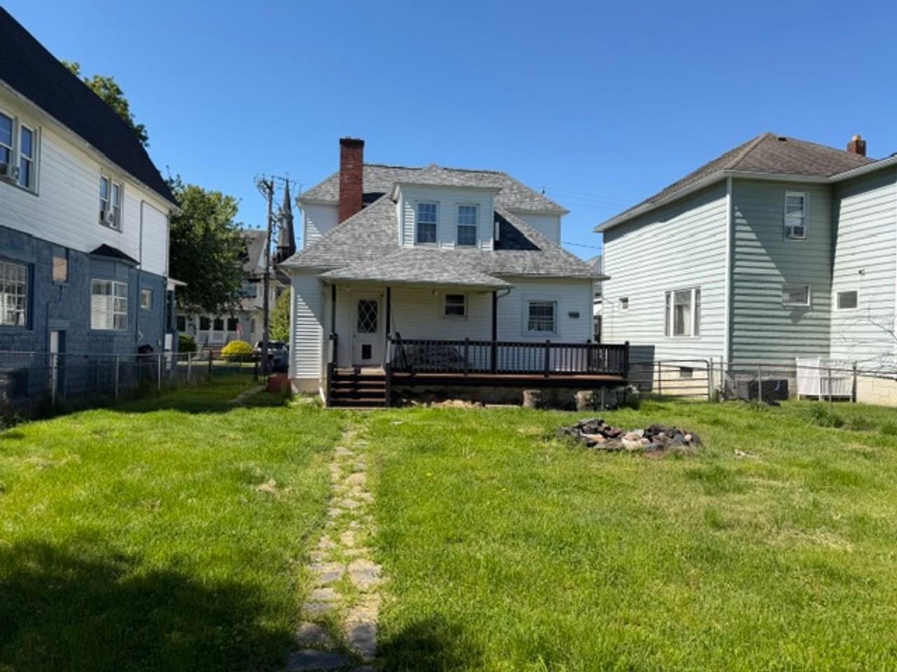 32 Mary St - Photo 2 of 4