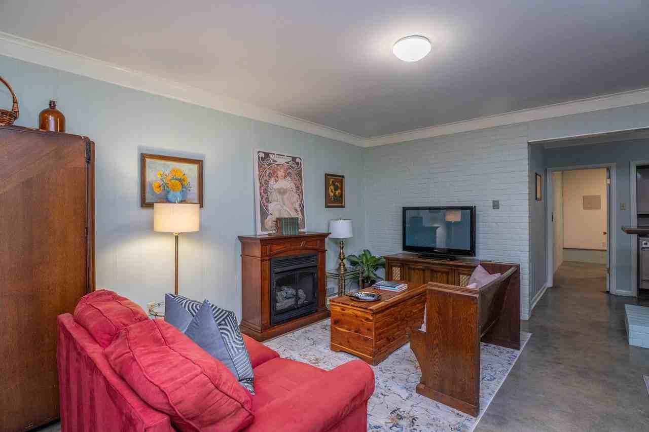 1101 Biscayne Dr - Photo 4 of 23