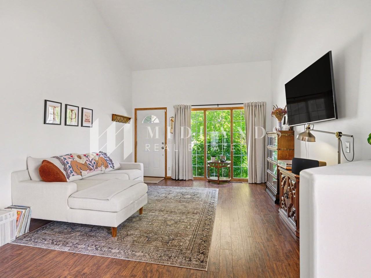 3109 Sheridan Rd - Photo 2 of 20