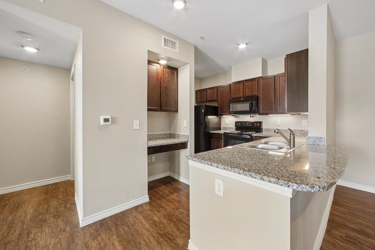Midlothian Meadows - Photo 2 of 43