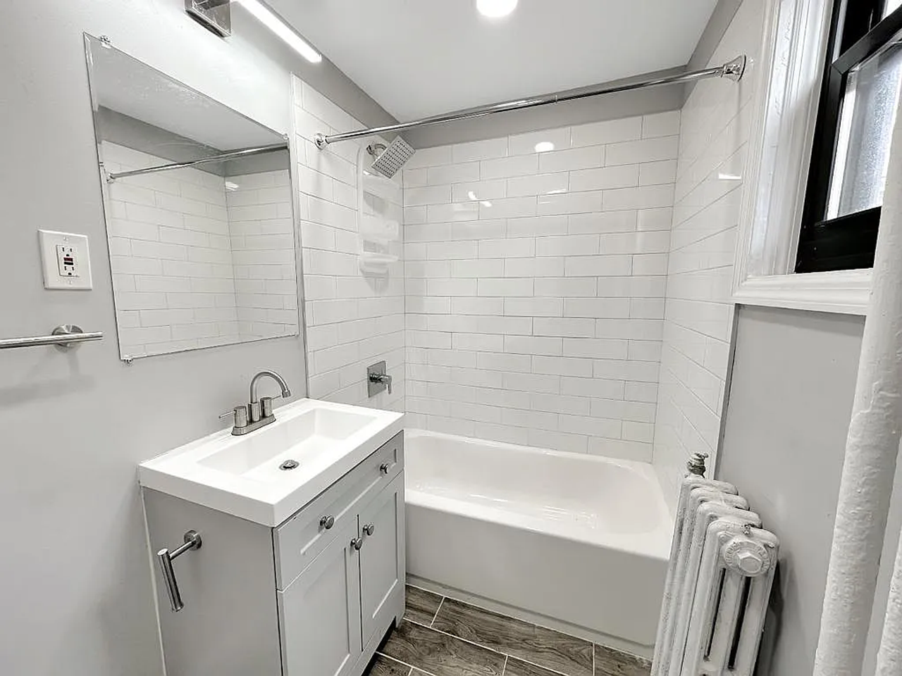 Cedar Court Apartments | Modern Renovated Apartments – Prime Location - Photo 4 of 16